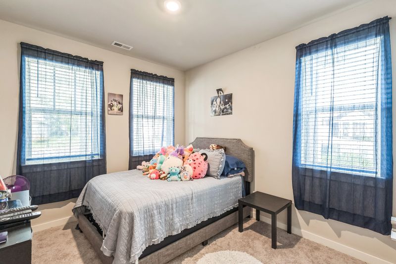 480 Golden Meadow Ln, Hendersonville, TN 37075