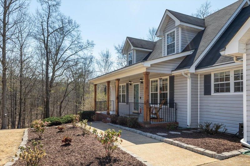 695 Castleview Dr, Ringgold, GA 30736