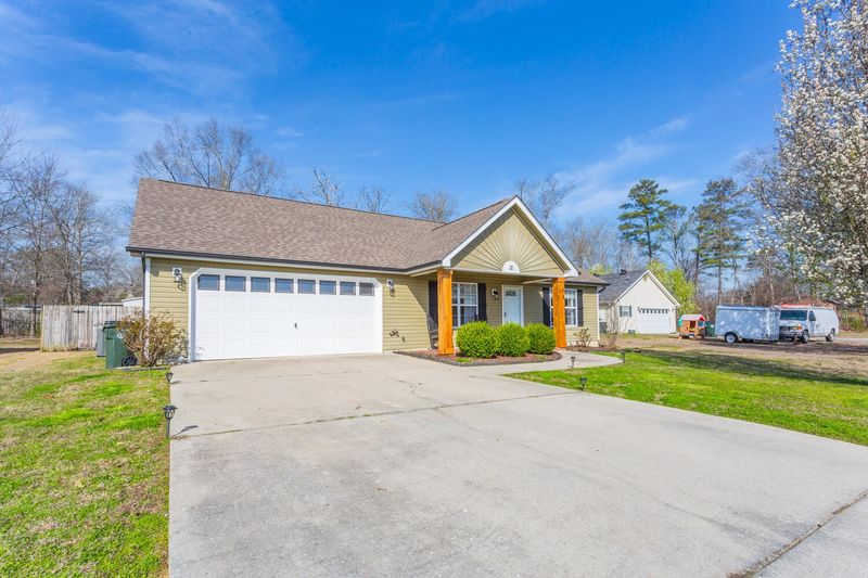 12 Century Dr, Rossville, GA 30741
