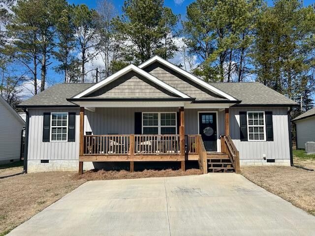 201 Roslyn Ct, Dalton, GA 30720