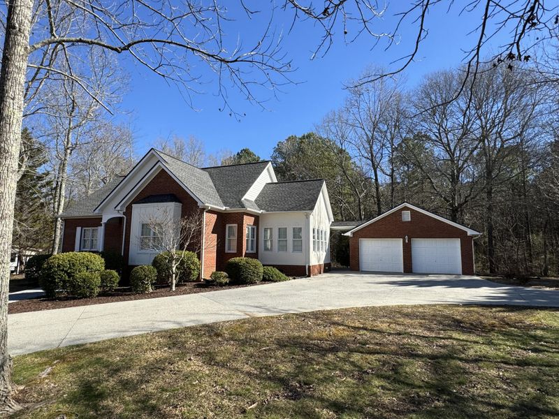 177 Gateway Dr, Rocky Face, GA 30740