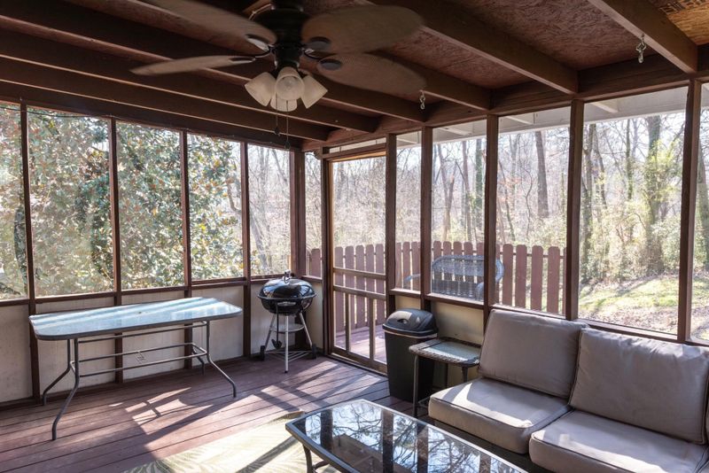 172 Hickory Cir, Ringgold, GA 30736