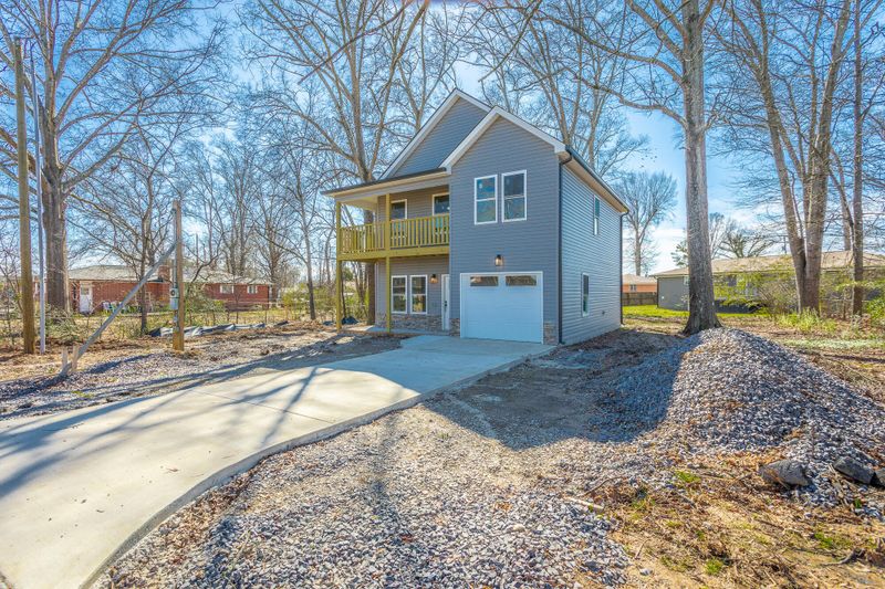 20 Phillips Dr, Fort Oglethorpe, GA 30742