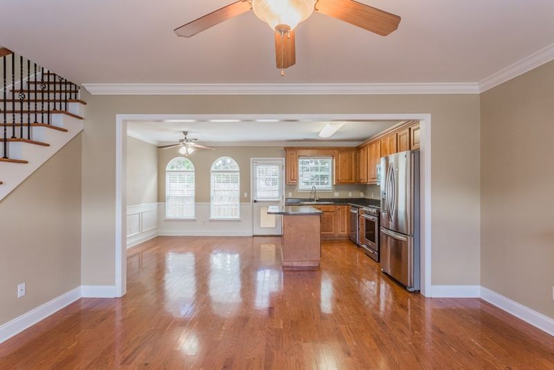1902 Summit View Dr, Dalton, GA 30721