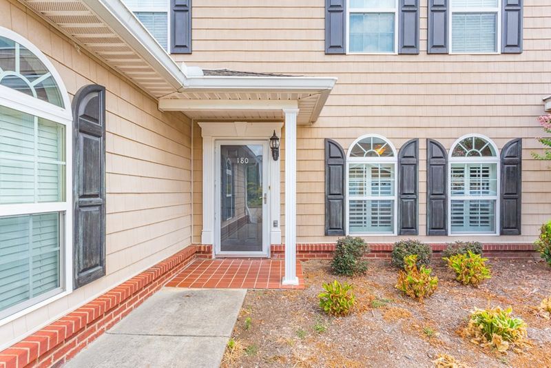 1902 Summit View Dr, Dalton, GA 30721