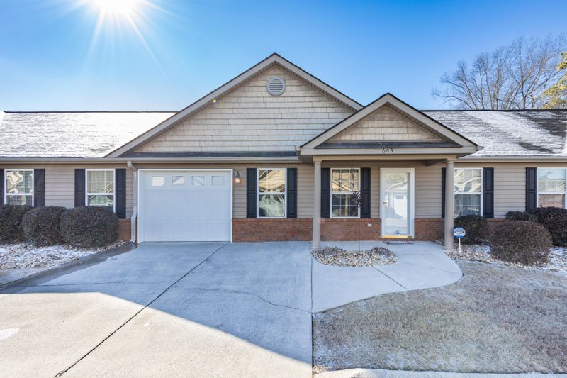 603 Cedar Creek Dr, Rossville, GA 30741
