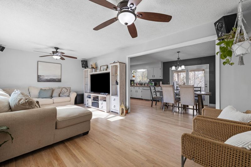 728 Cherokee Trl, Rossville, GA 30741