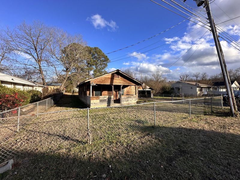 808 Indian Ave, Rossville, GA 30741