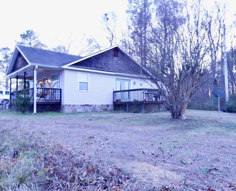 1043 Ne Newtown Creek Rd, Calhoun, GA 30701