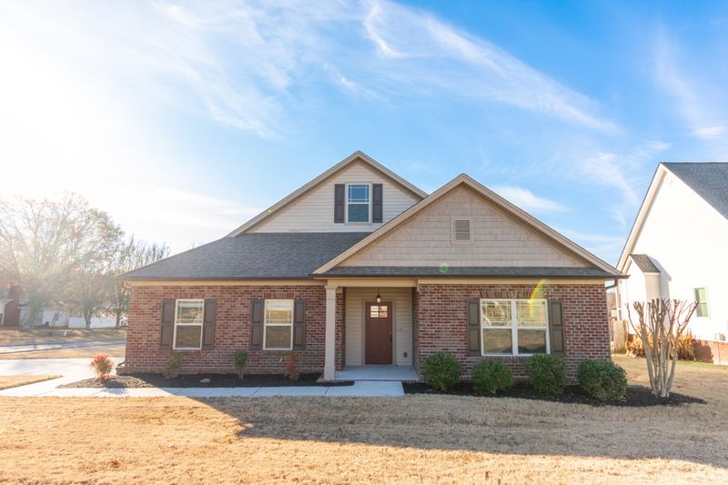 104 Quartz Dr, Chickamauga, GA 30707
