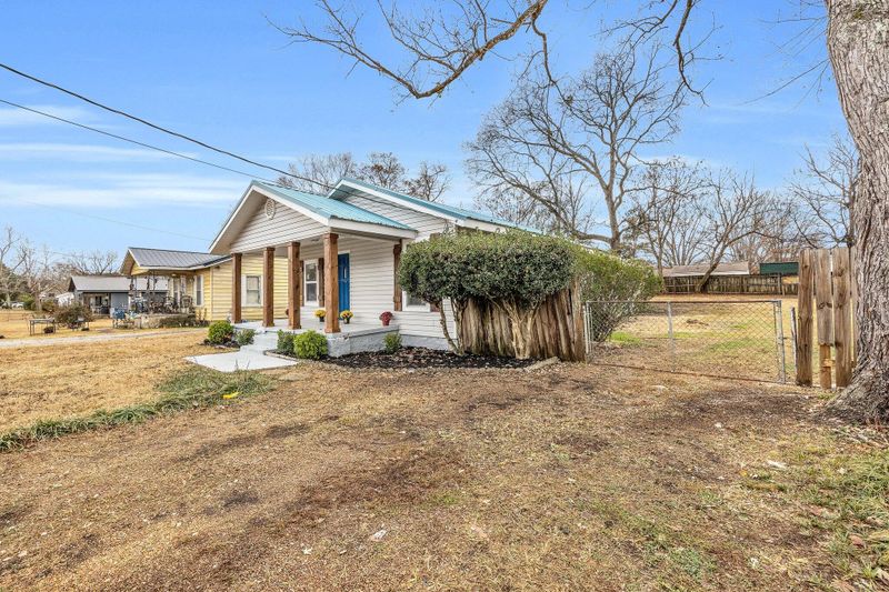721 Indian Ave, Rossville, GA 30741