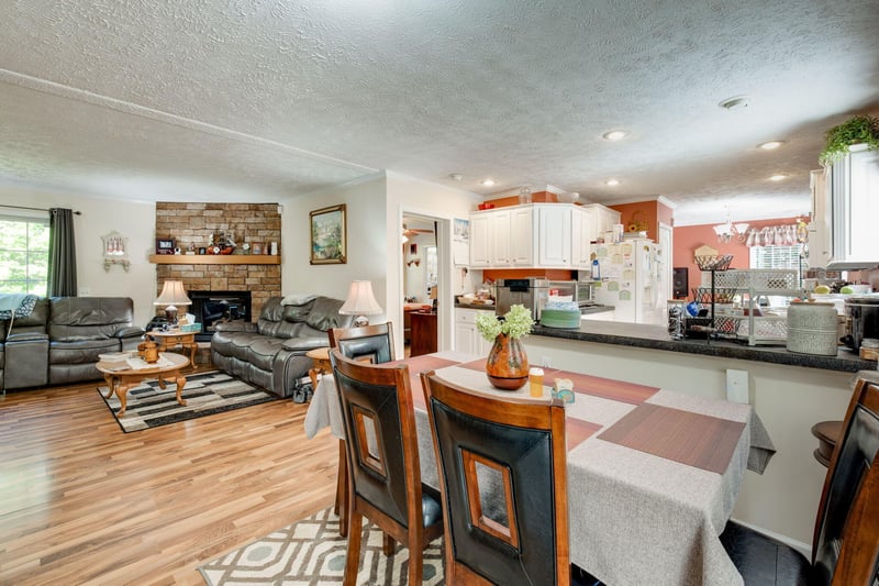1320 Old State Rd, Menlo, GA 30731