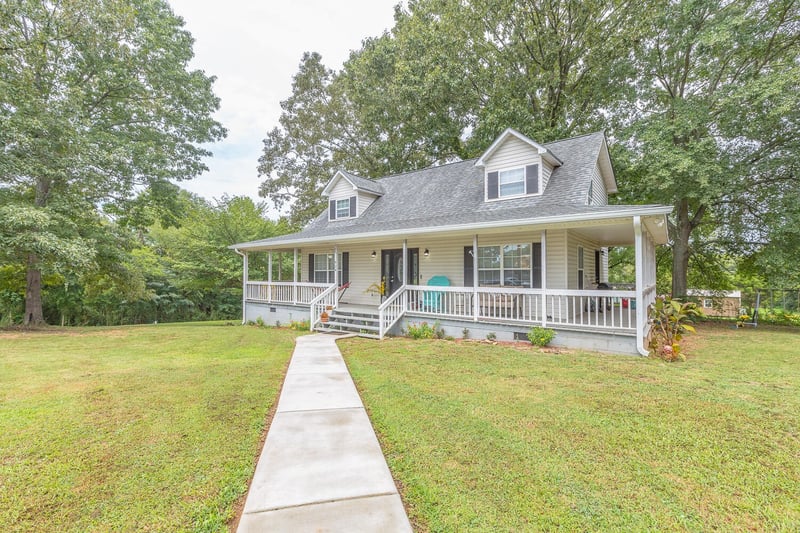 924 Jacobs Ave, Bridgeport, AL 35740