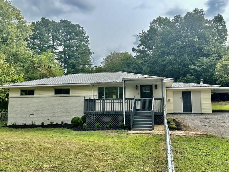 351 Rainbow Dr, Rossville, GA 30741