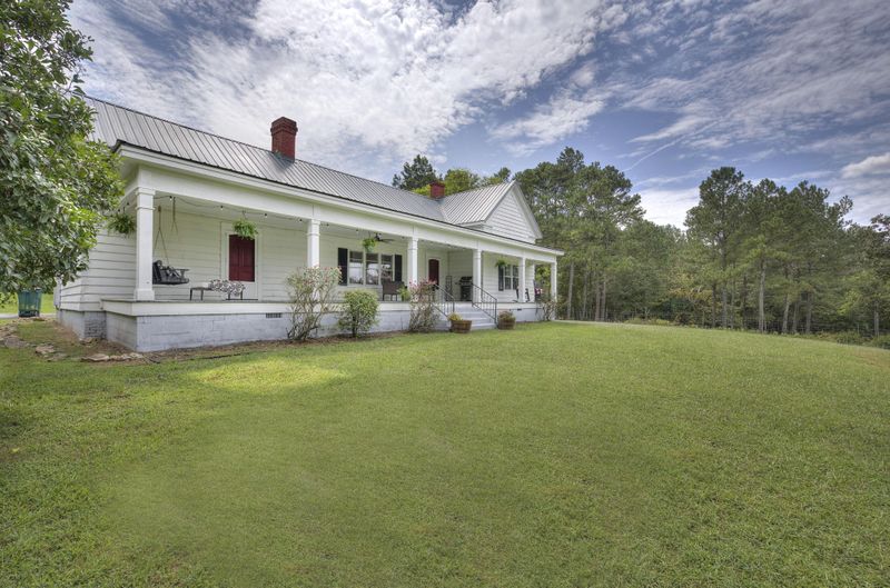 628 Sw Nelson Lake Rd, Calhoun, GA 30701