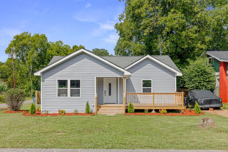 1207 Lee Ave, Rossville, GA 30741
