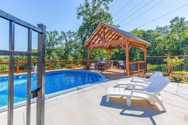 485 Sunset Cir, Rossville, GA 30741