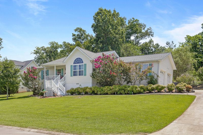 184 Lookout Cir, Trenton, GA 30752