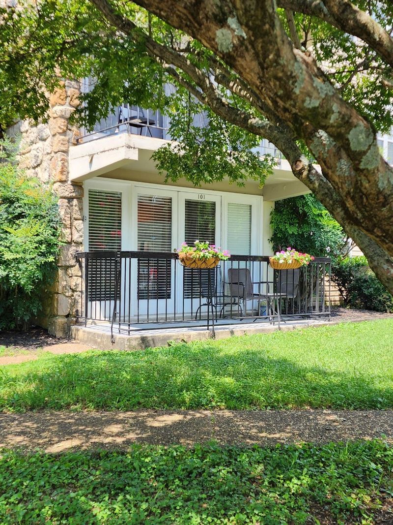 2749 Sullins St #A101, Knoxville, TN 37919