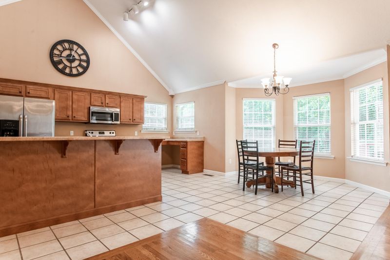 130 Pleasant Ridge Cir, Rock Spring, GA 30739