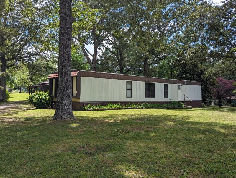 298 Fuller Rd, Trenton, GA 30752