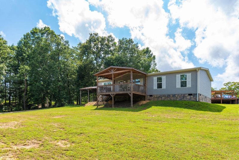 37 Scratch Ankle Rd, Trenton, GA 30752
