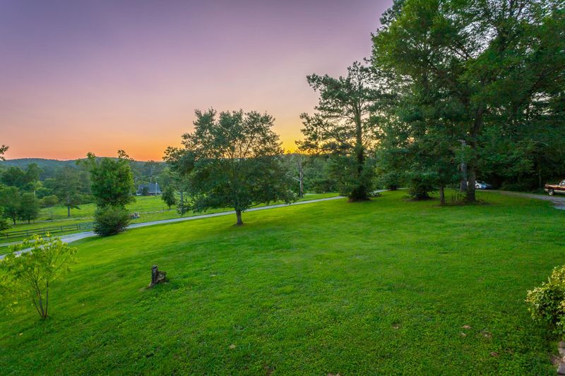 254 Beaver Creek Dr, La Fayette, GA 30728