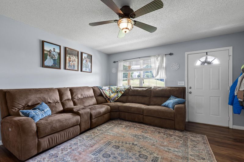 38 Concord Dr, Rock Spring, GA 30739