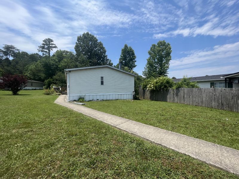 32 Wendy Leigh Cir, Rossville, GA 30741