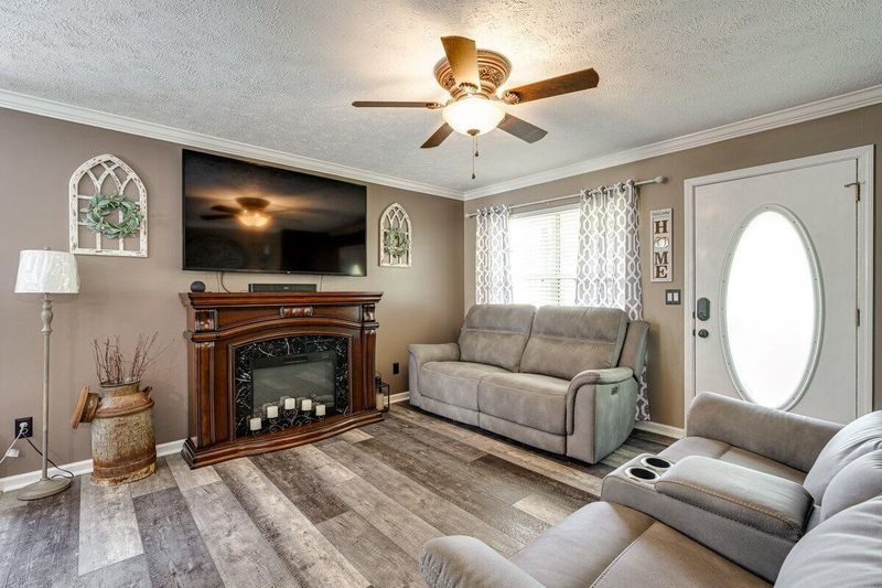 1359 Dustin Dr, Dalton, GA 30720
