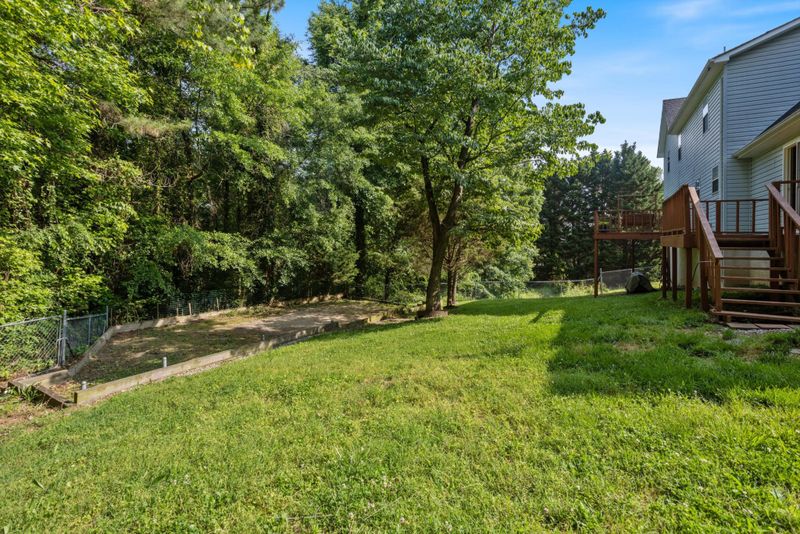 100 Whispering Pine Dr, Ringgold, GA 30736