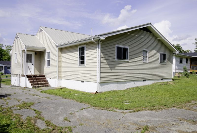 4 Polk Cir, Fort Oglethorpe, GA 30742