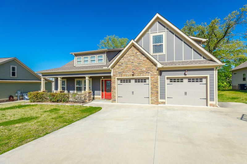 257 Running Oak Dr, Ringgold, GA 30736