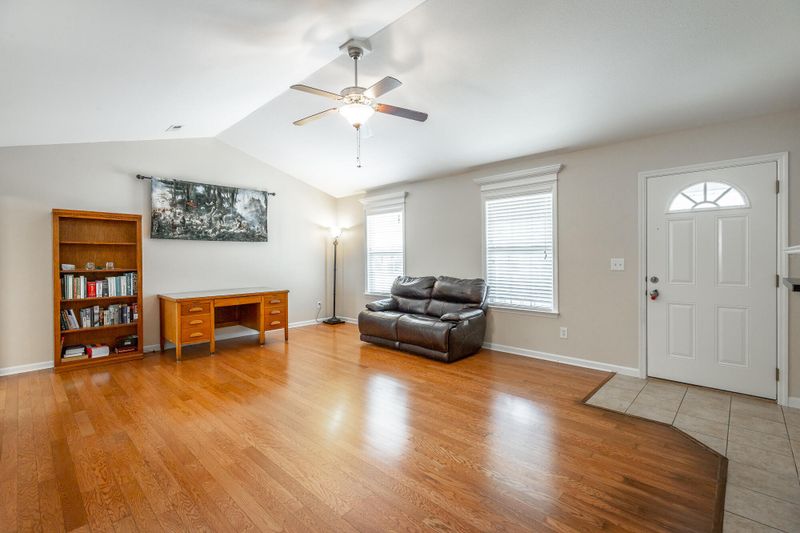 1502 Cedar Creek Dr, Rossville, GA 30741