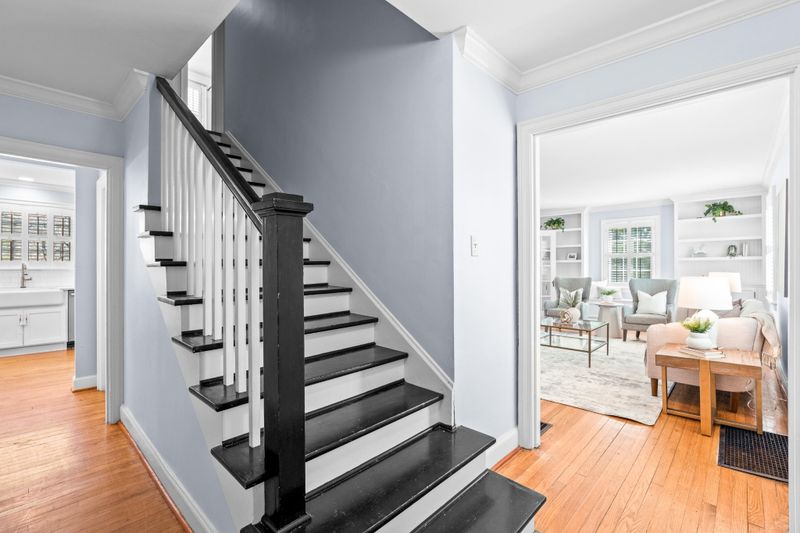 107 Hardy Rd, Lookout Mountain, GA 30750