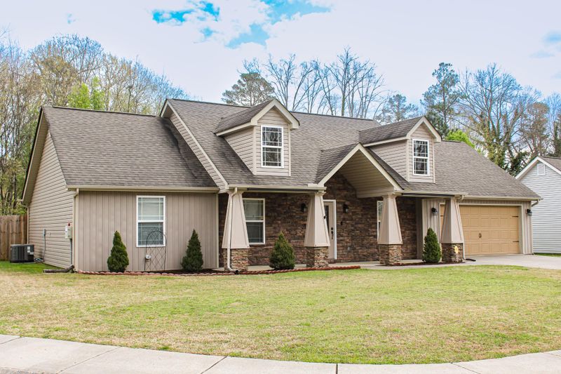 404 Southern Dr, Ringgold, GA 30736
