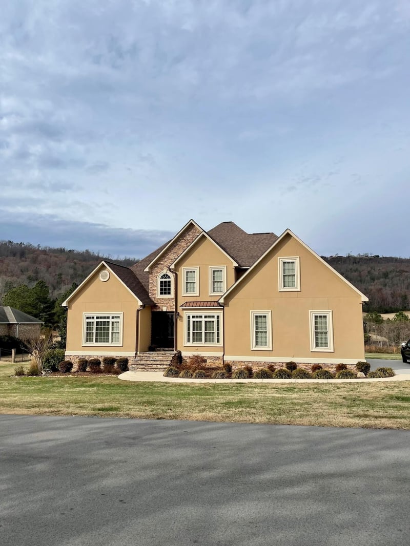 568 Castle Dr, Trenton, GA 30752
