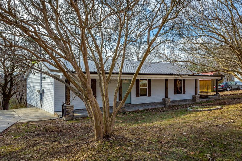 75 Ferncliff Dr, Rossville, GA 30741