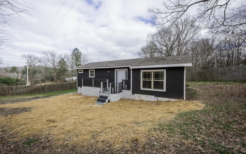 493 Akins Rd, Chickamauga, GA 30707