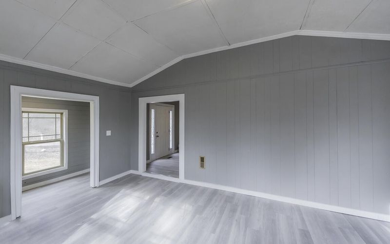 493 Akins Rd, Chickamauga, GA 30707