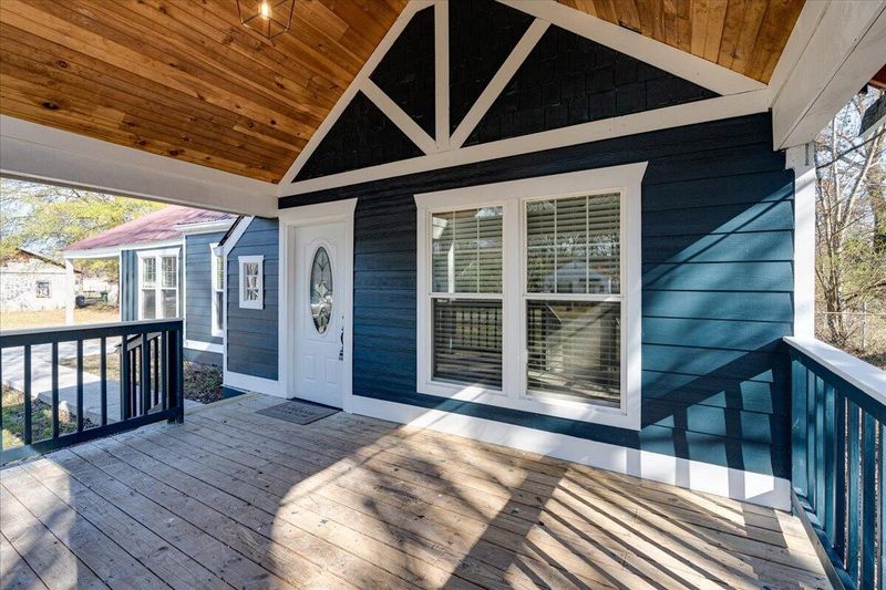 115 Palm Beach Ave, Rossville, GA 30741