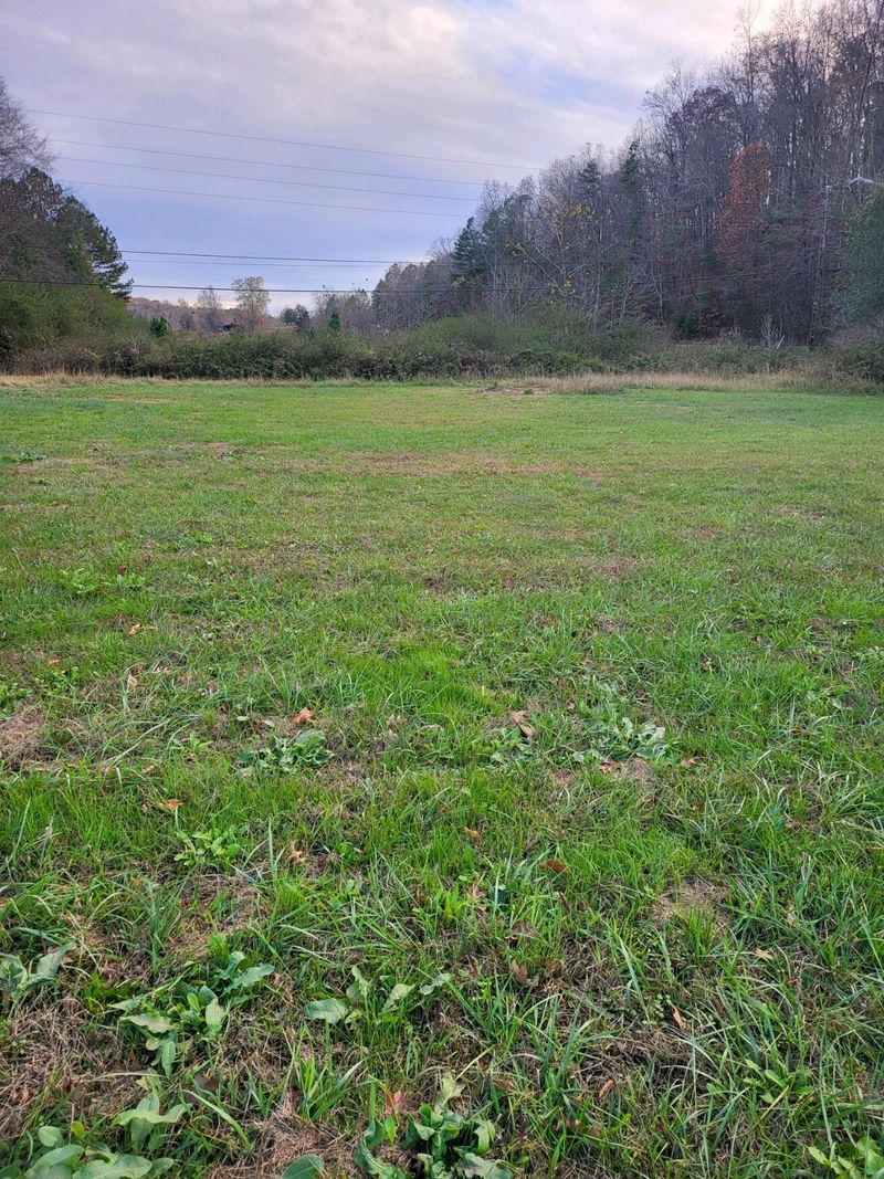 153 Wolfe St, Cohutta, GA 30710