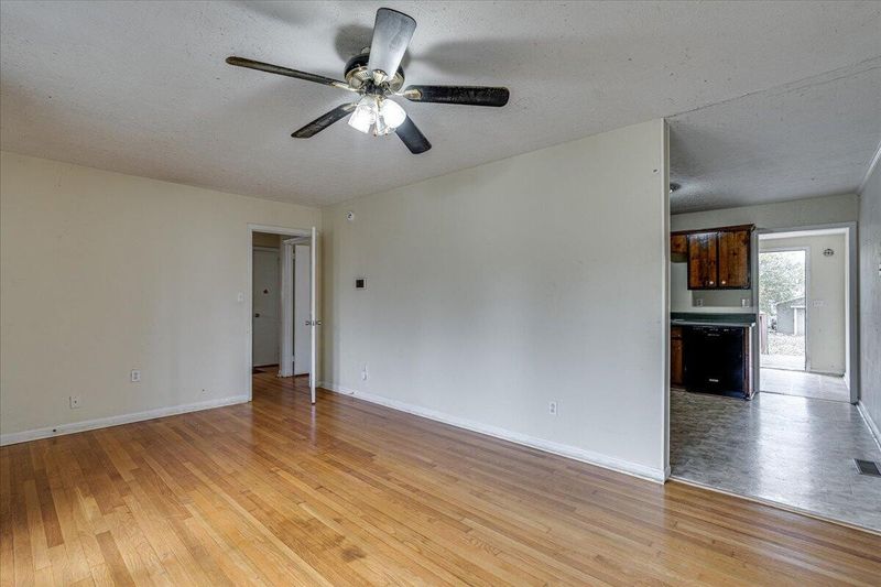 807 Carden Ave, Rossville, GA 30741