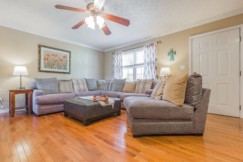 216 Bluff View Dr, Ringgold, GA 30736