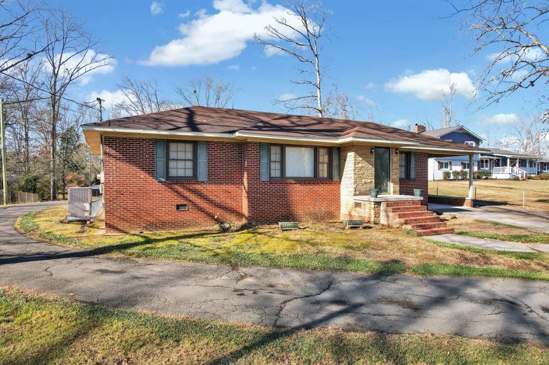114 Hazel Dr, Dalton, GA 30721