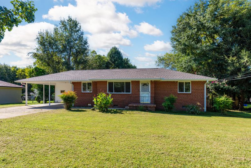220 Hiawatha Cir, Chickamauga, GA 30707