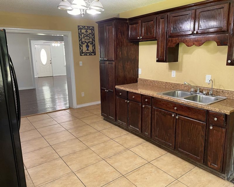 122 Hazel Dr, Dalton, GA 30721