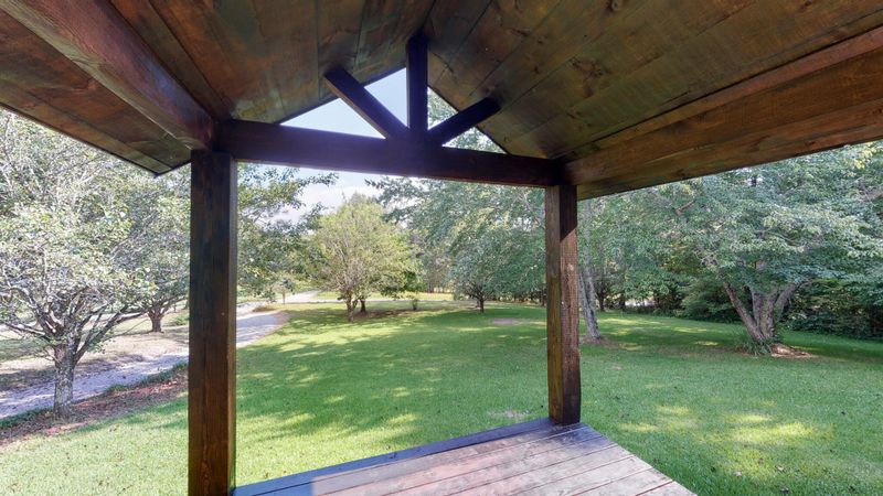 194 Ash Ln, Rock Spring, GA 30739