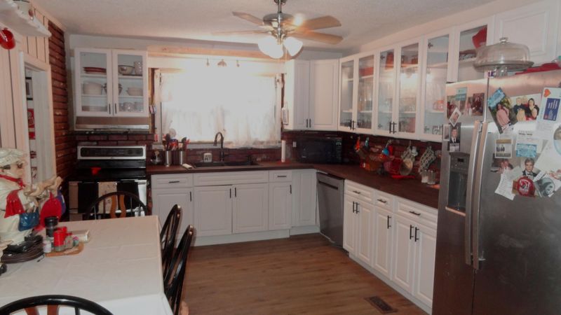 106 Suggs St, Rossville, GA 30741