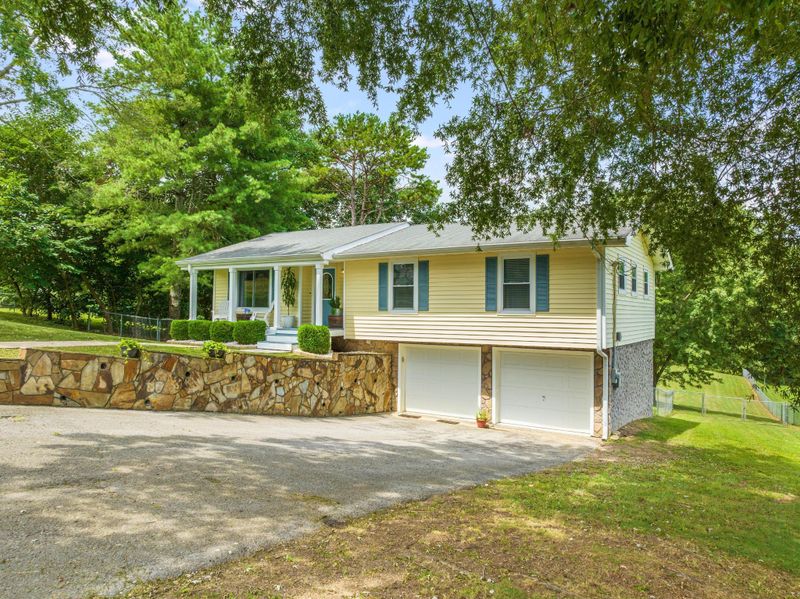 274 Crest Cir, Ringgold, GA 30736